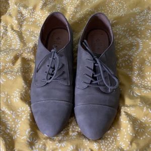 light brown dress shoes